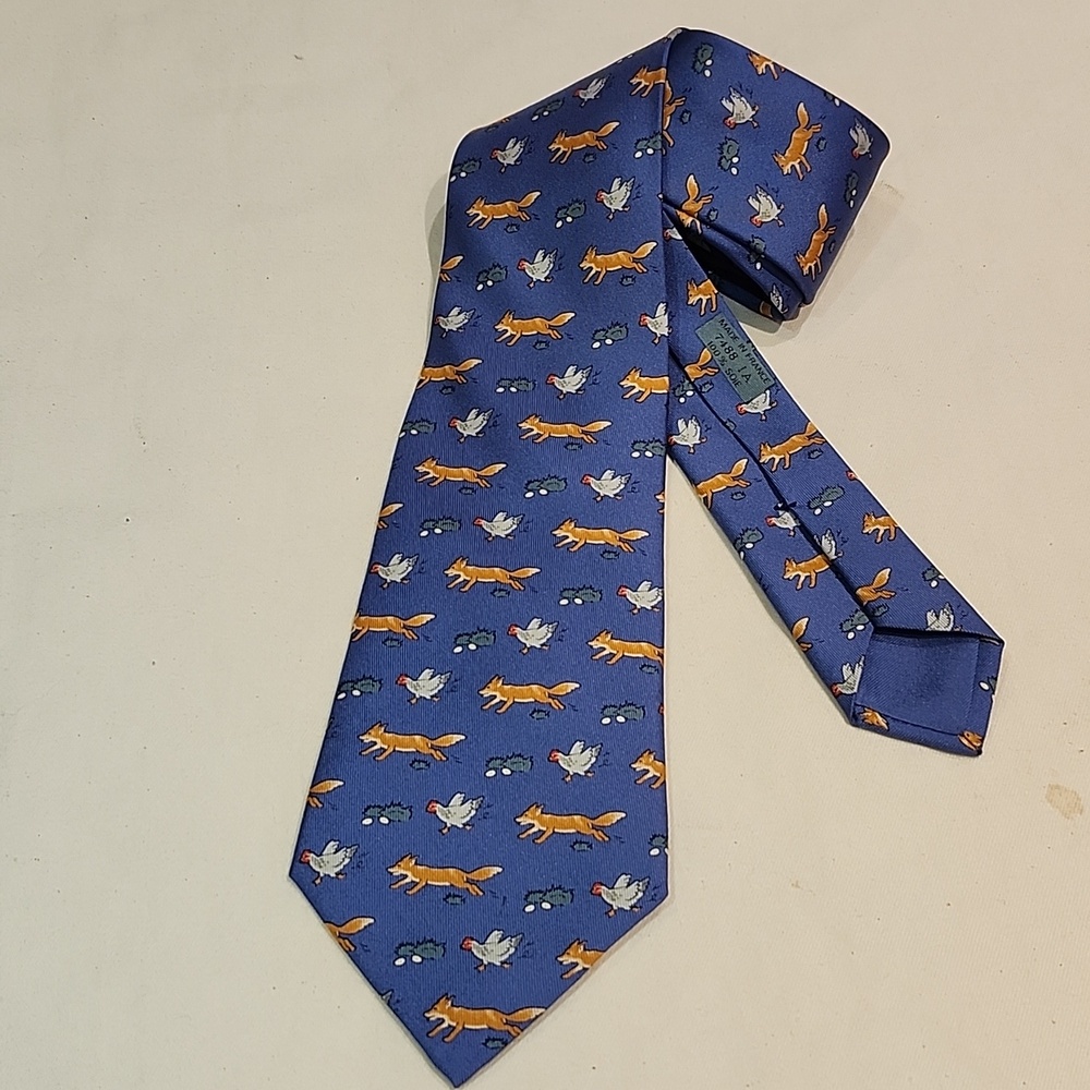 HERMES BLUE SILK TIE FOXES&CHICKENS PATTERN 100%SILK  LENGTH 57" MADE IN FRANCE